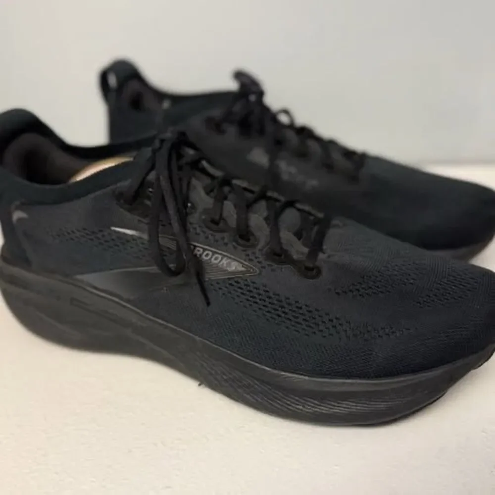 Brooks Ghost 16 Triple Black Running Shoes Men's Size 13 Narrow (B)